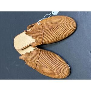 Handcrafted Moroccan Raffia shoes with woven texture 8.5-9 Womens